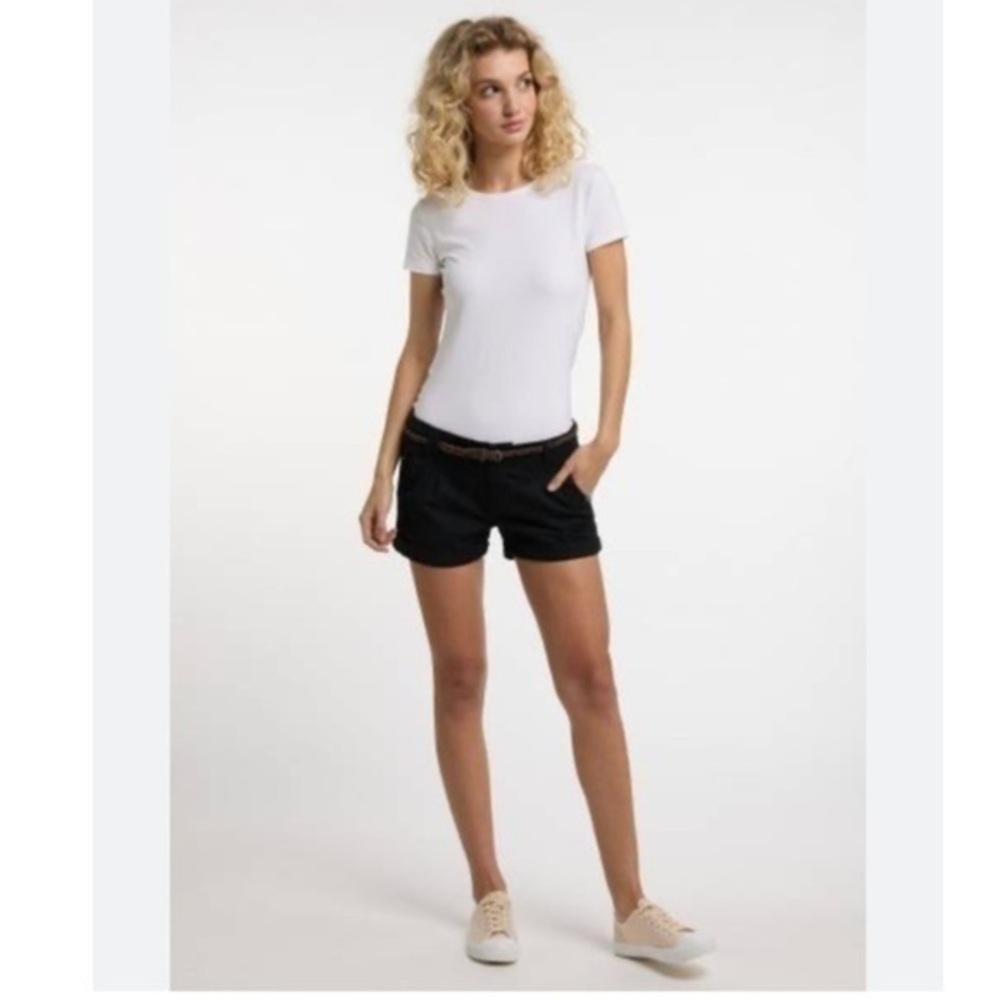 New Abercrombie Navy Blue Low Rise Khaki Shorts With Belt Size 2 Cotton